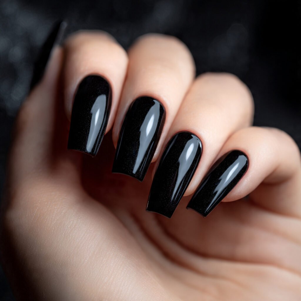 23 Square Nail Ideas You’ll Want to Copy This Season 3 Glossy deep black finish