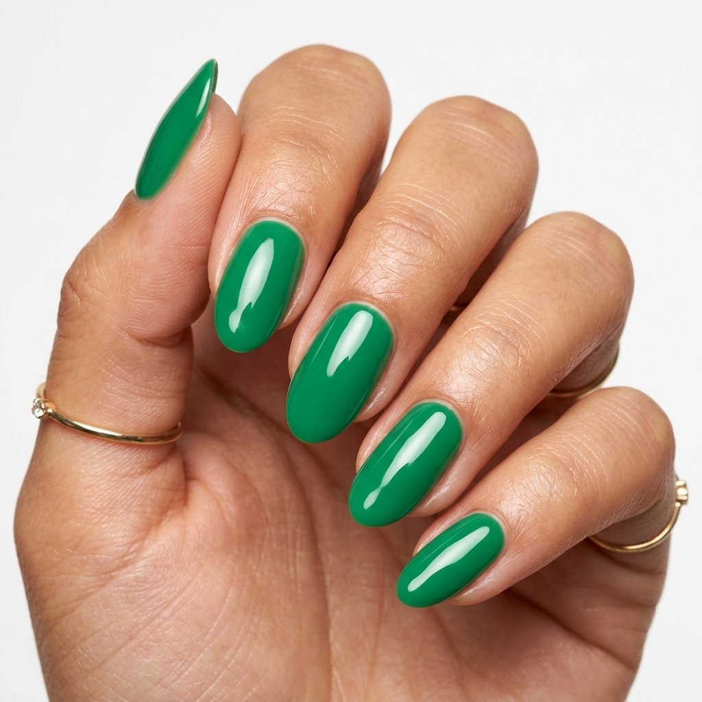 35 Best Green Summer Nails for a Bold Warm Season 2026 3 Vacation-Ready Solid Green