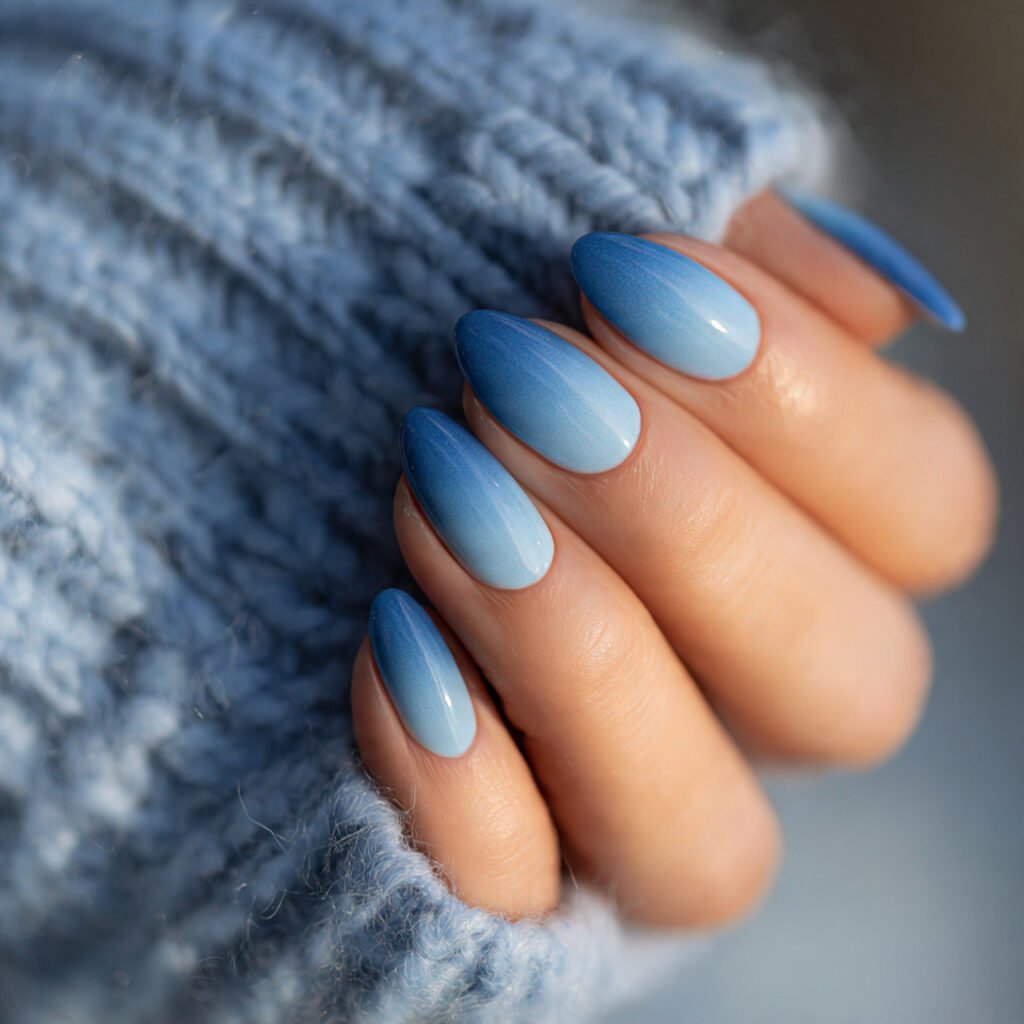 Dreamy Navy Blue Ombre Nail Ideas