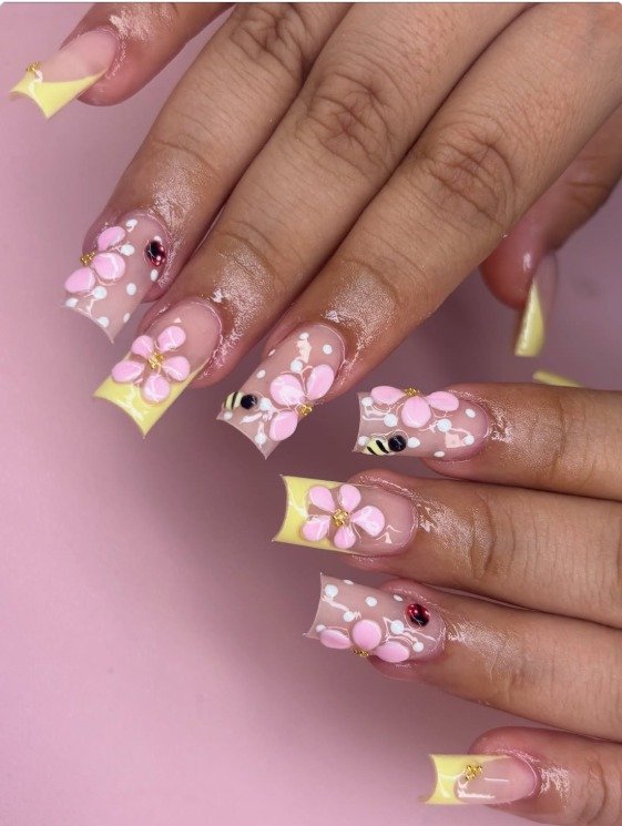 30 Minimalist & Bold Short Nails Art Ideas You'll Love 7 Chrome Glaze Overlay