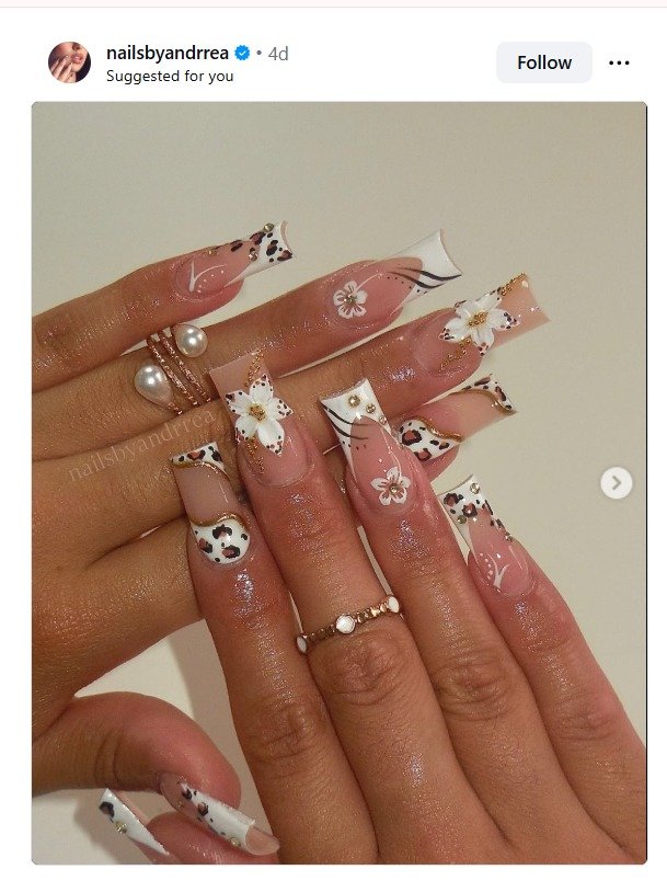 Delicate Snowflake Nail Art