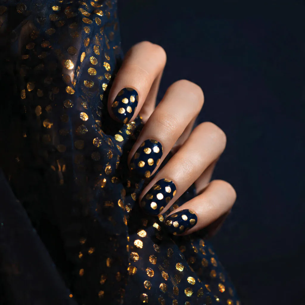 27 Modern Polka Dot Nail Ideas That Prove Dots Never Go Out of Style 10 Gold Foil Dot Nail Ideas